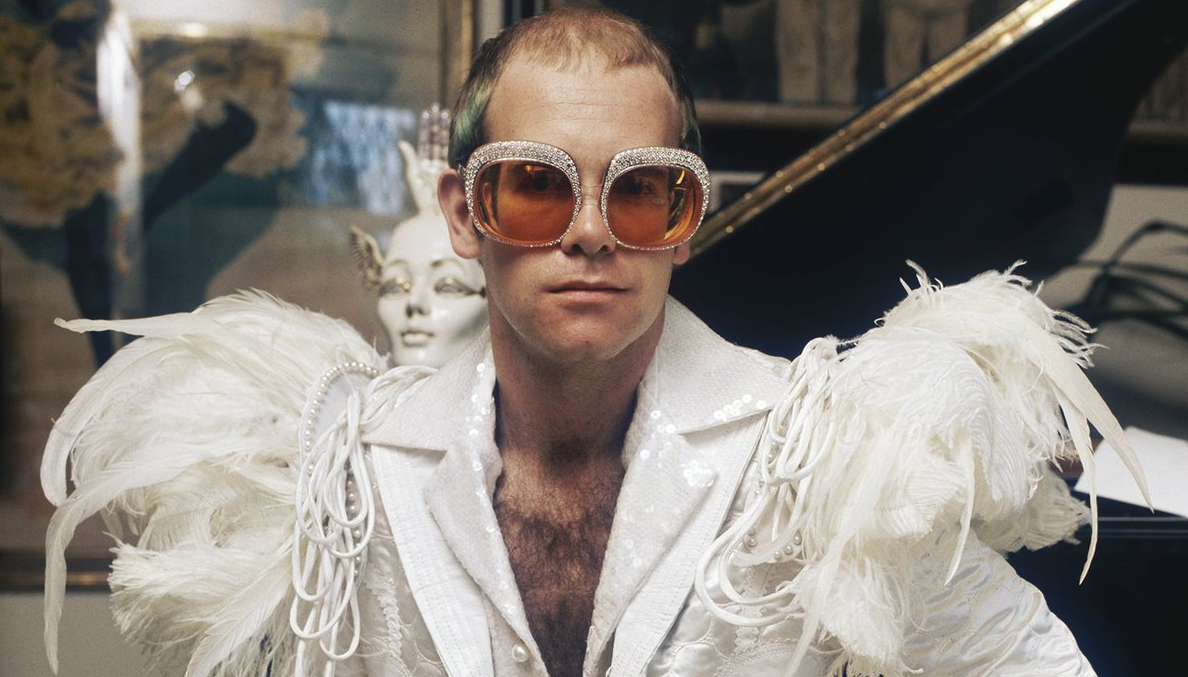 5 canciones rock de Elton John, el auténtico 'Rocketman'
