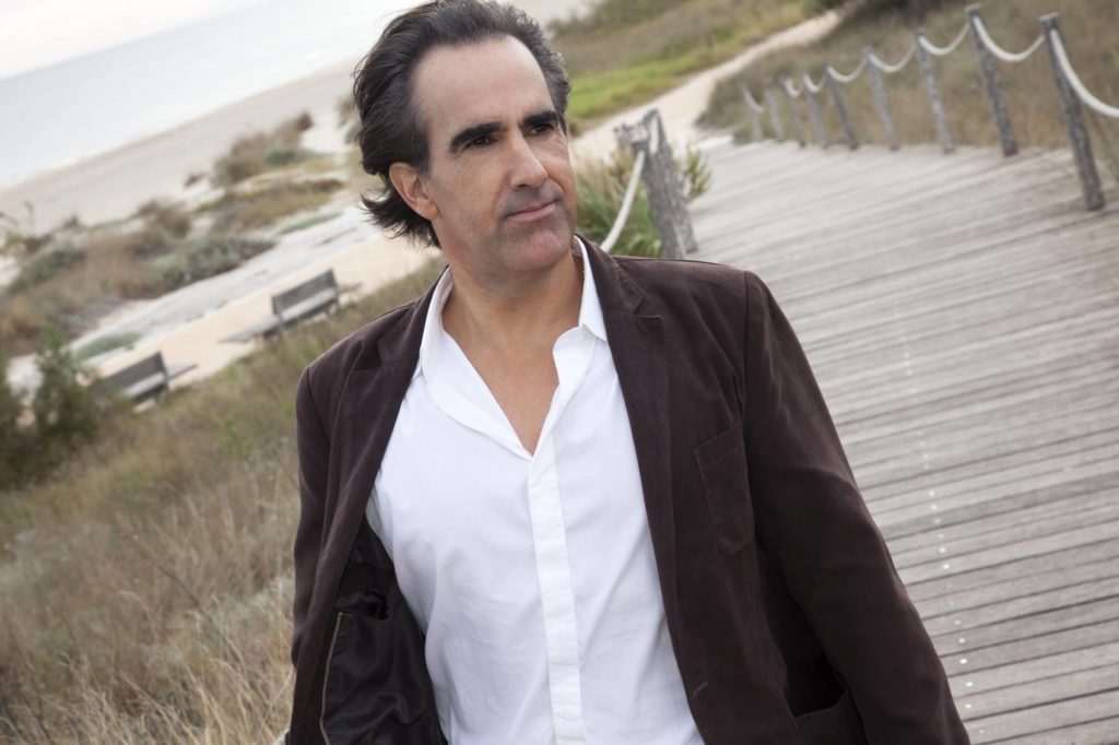 Javier Iriondo autor de La vida te está esperando y Donde tus sueños te lleven