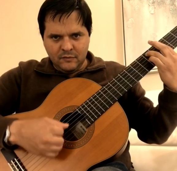 Yalil Guerra guitarra