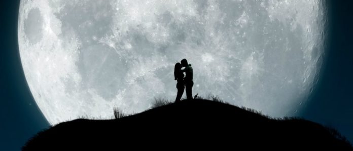 portada para "Nosotros en la luna" de Alice Kellen