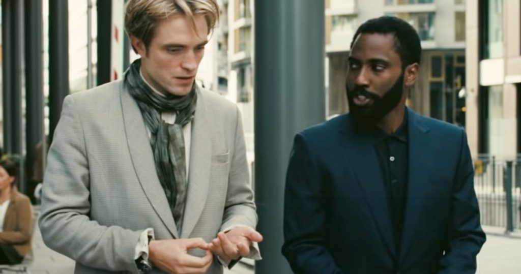 Pattinson y Washington discuten una operación