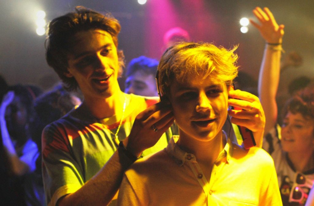 David y Alex de fiesta, descubriendo nueva música