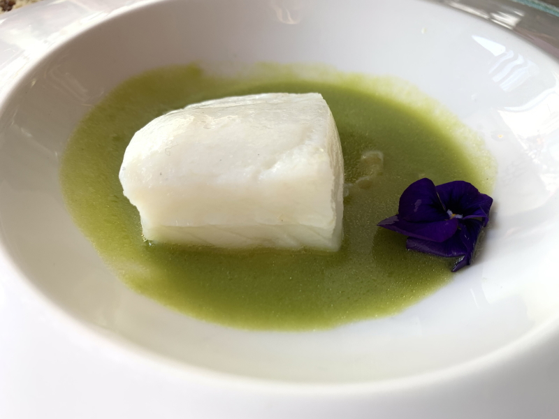 El Jardín de Alma, un oasis con terraza en Madrid 5 Bacalao al pil pil de cebollino El jardin de Alma
