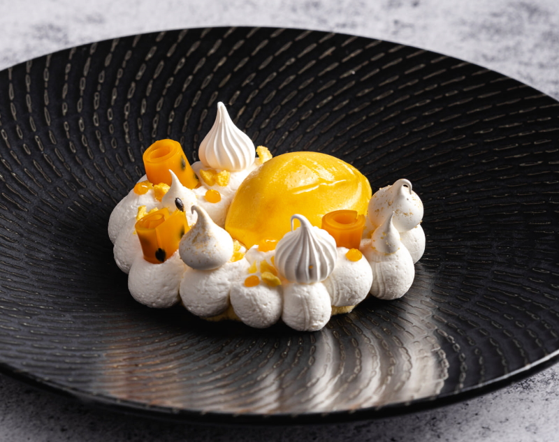Cocido Cibelino, el cocido saludable de Javier Muñoz en su restaurante Palacio de Cibeles 11 Tarta Pavlova de Palacio de Cibeles