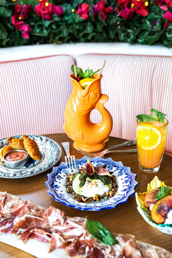 Bienvenidos al restaurante Bel Mondo: móviles, cámaras... ¡acción! 6 Antipasti 2 Bel Mondo credit Sophie Chanimbaud