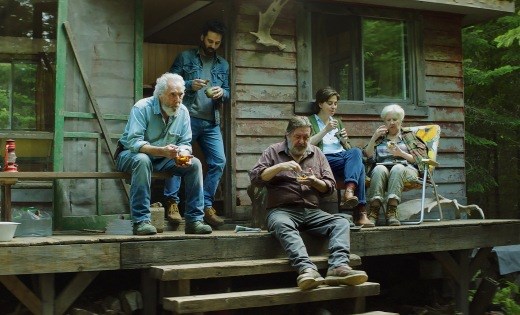 Charlie, Steve, Tom, Rafaëlle y Marie-Desneige, un abigarrado grupo que comparte el secreto de unos habitantes del bosque