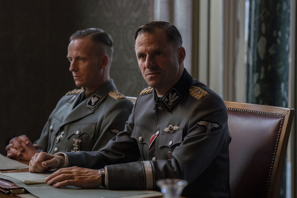 Heydrich presidiendo la reunión
