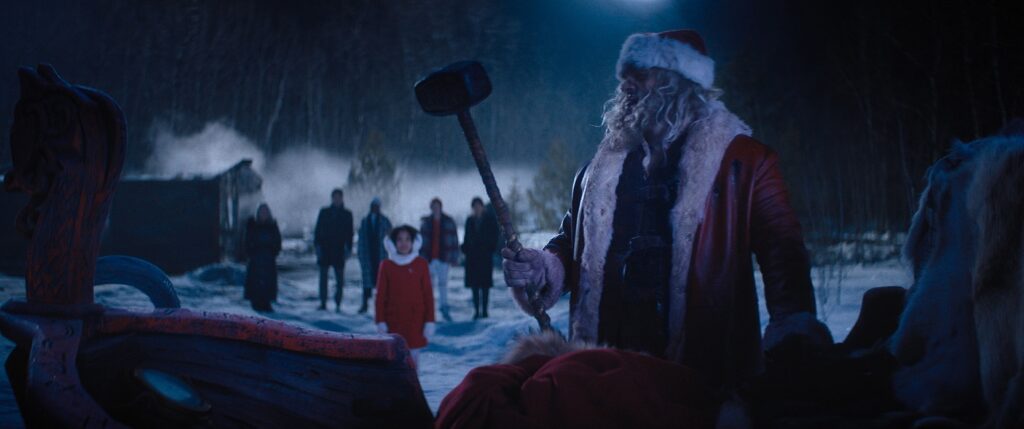 'Noche de paz'. Tierna y sangrienta 1 Papá Noel y su maza, esta Nochebuena va a ser noche de guerra antes de ser noche de paz